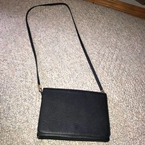 Black crossbody purse